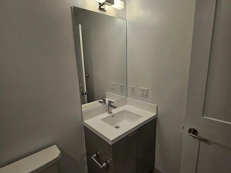 50 Dunfield Ave #718 — Photo 8