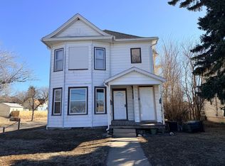 1620 Rebecca St, Sioux City, IA 51103