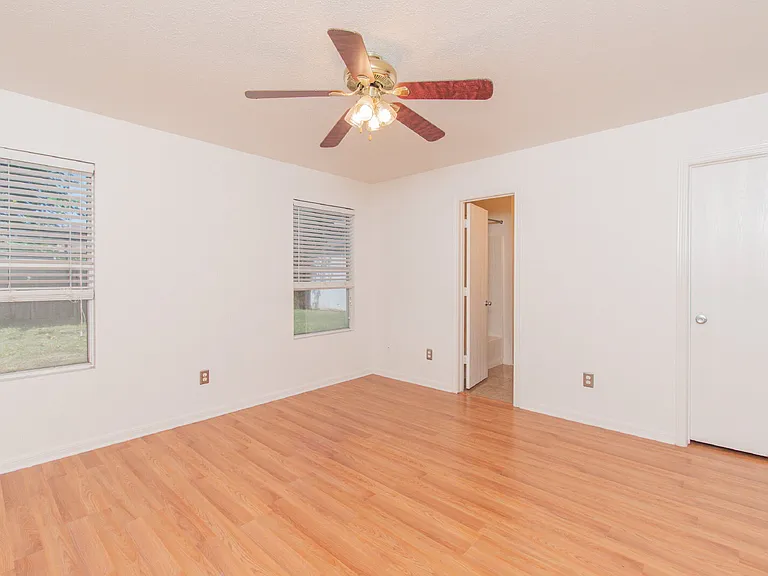 2907 Lantana Dr — Photo 18