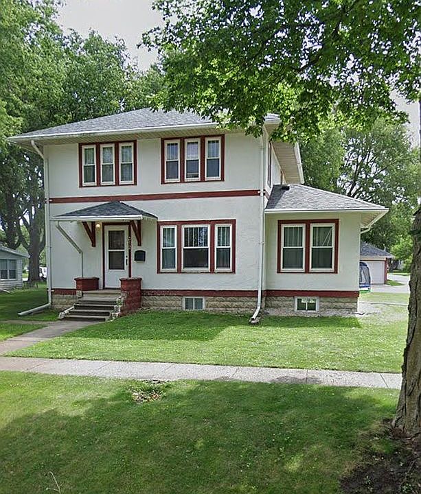 1st image of 312 4th Ave NE