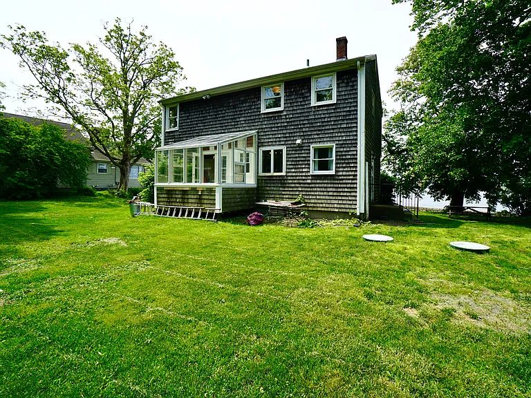 1938 Main Rd — Photo 2