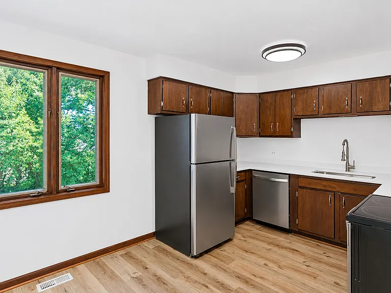 31 Green Oaks Dr #B — Photo 6