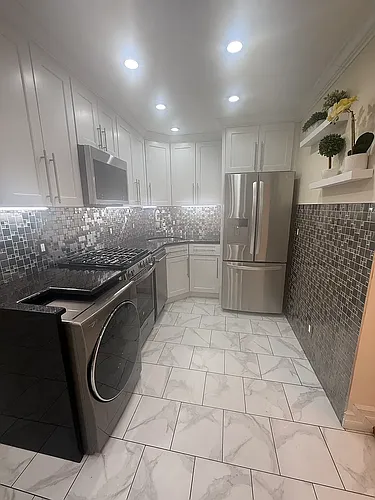 7223 60th Ave #1 Photo 1