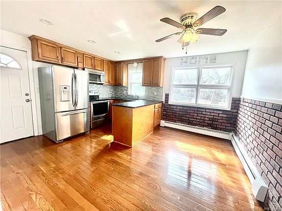 3rd image of 18 Dan Parker Dr