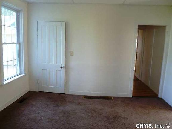 4th image of 3217 Fox St