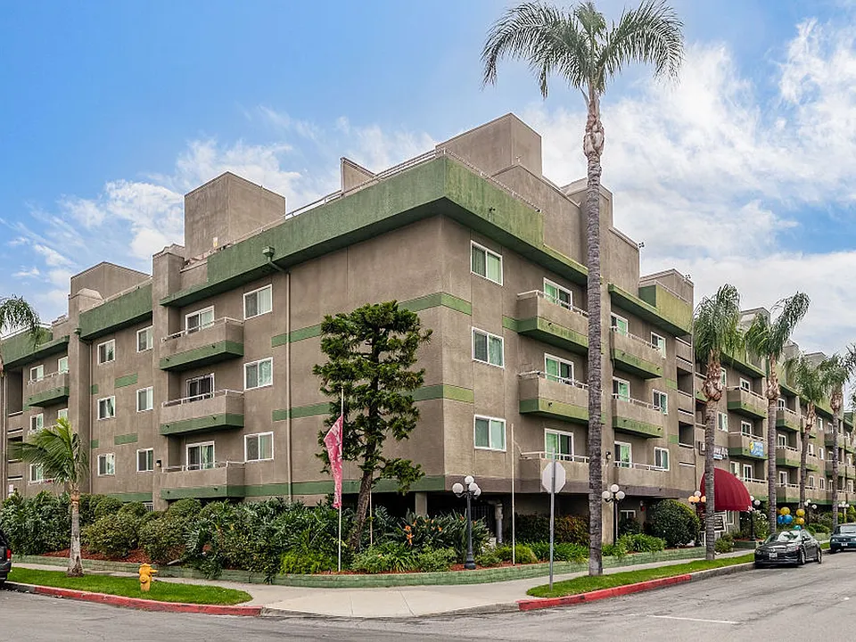 North Tower Apts
