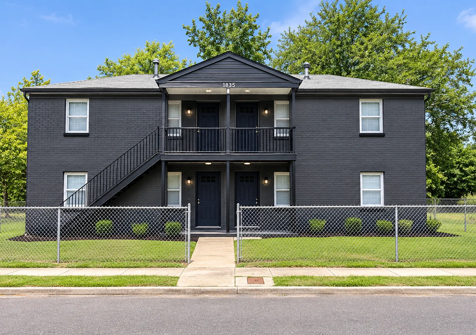 Latham — Photo 1
