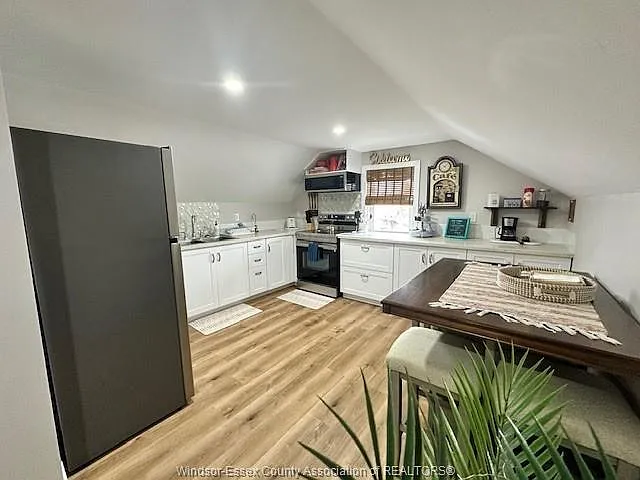 554 Notre Dame St #UPPER — Photo 5