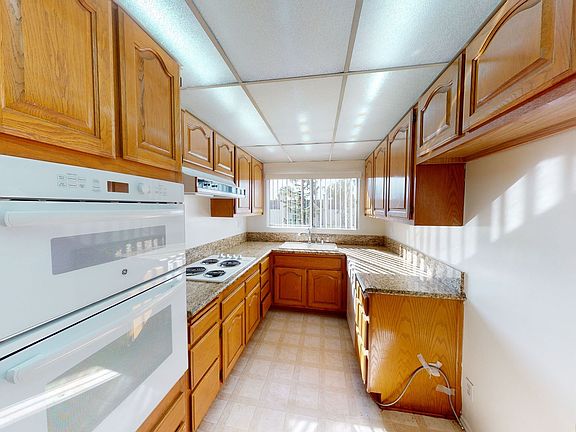 3rd image of 5150 Yarmouth Ave APT 108