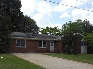 313 Meadowridge Dr, Warner Robins, GA 31093