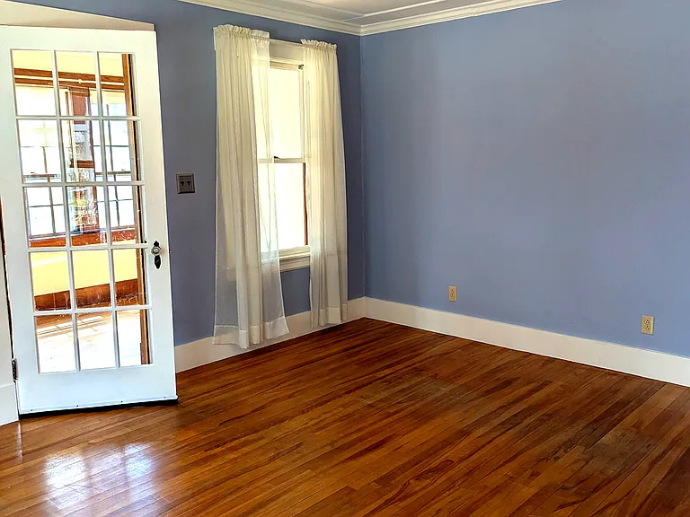 15 Manley St #1 — Photo 5