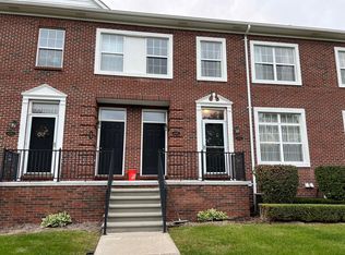 14496 Vauxhall Dr, Sterling Heights, MI
