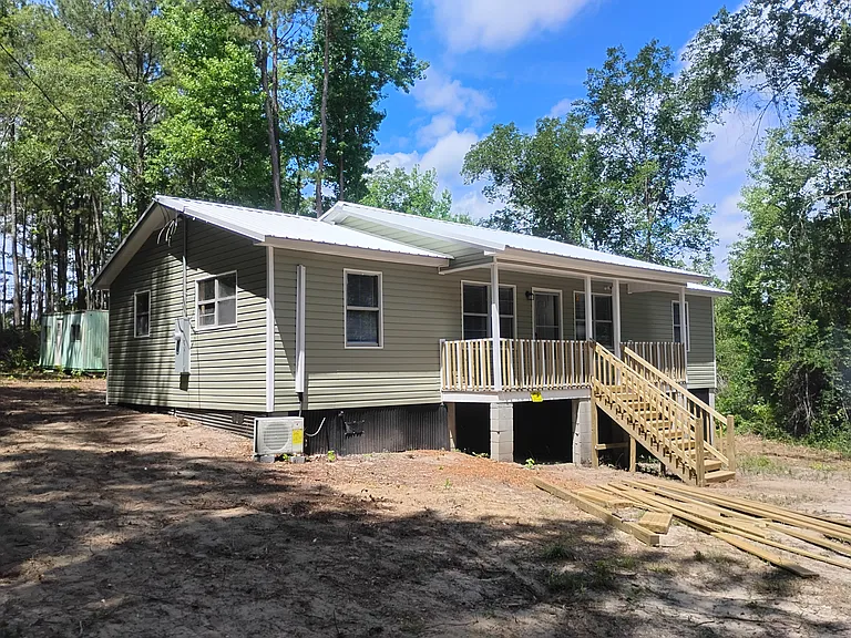 91 McQueen Ln — Photo 1