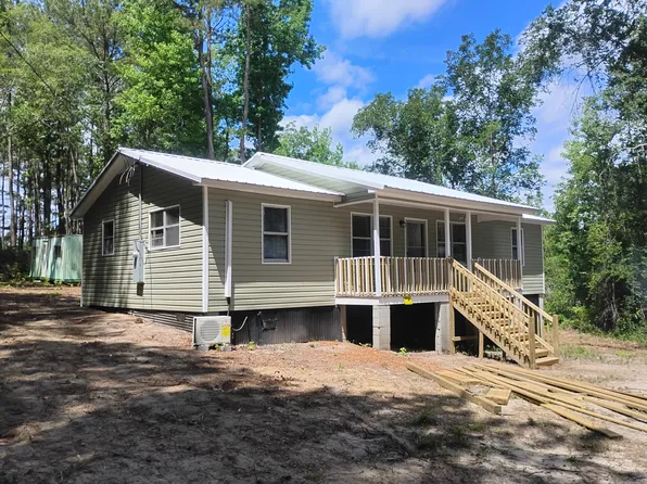 91 McQueen Ln, Cheraw, SC 29520
