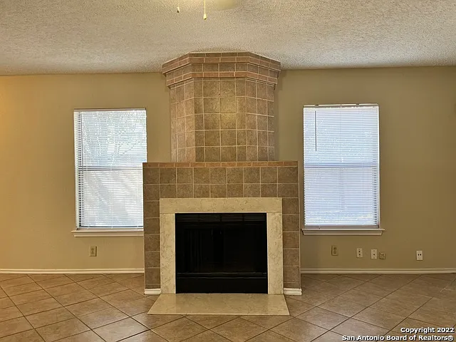 7807 Ruby Mdw — Photo 5