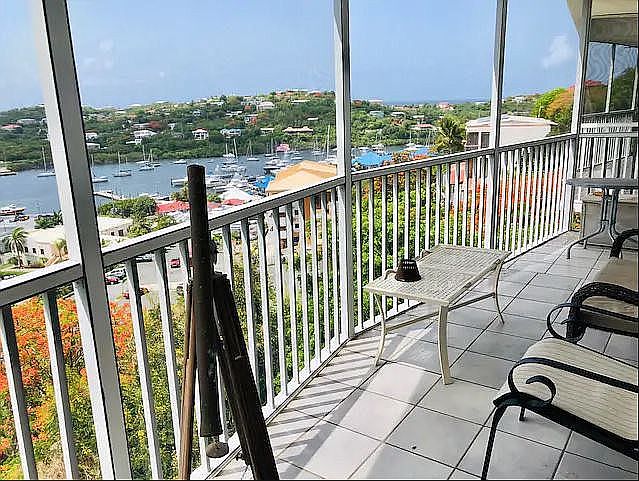 Sweeping  views of ocean 