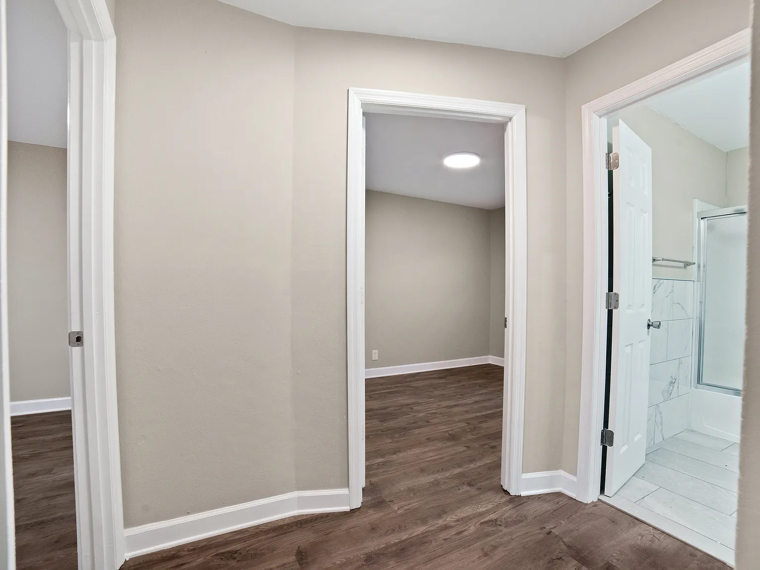 2 bed, 700 sqft, $798 — Photo 3