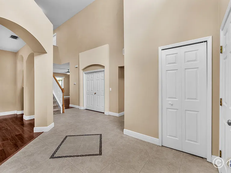 10904 Summerton Dr — Photo 4