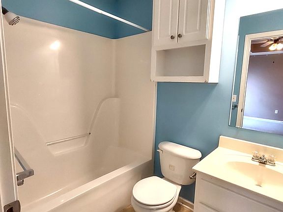 4th image of 120 Greystone Blvd