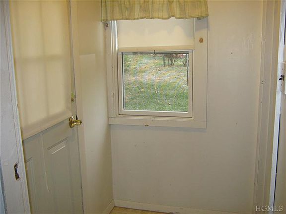 5th image of 86 Sunnyside Ave
