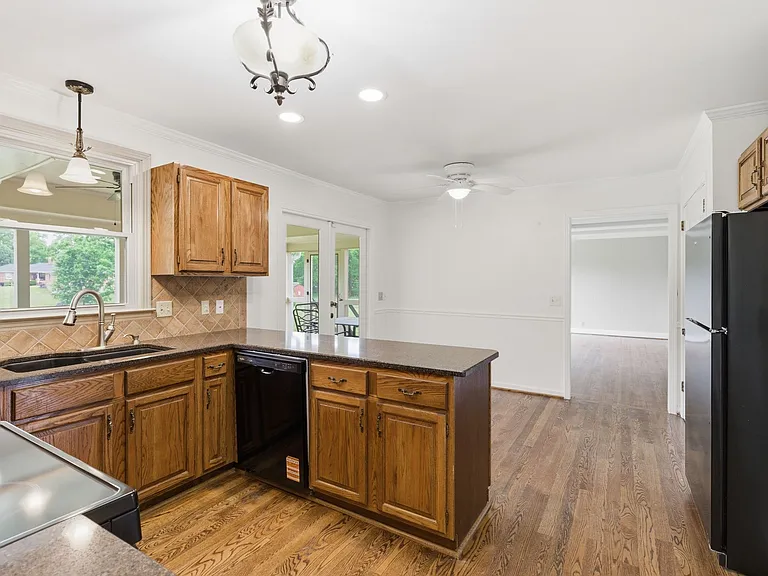 213 Rising Sun Ln — Photo 7