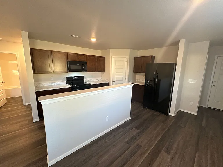 3144 Vail Ave — Photo 9