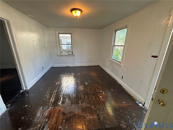 3rd image of 1826 Keswick Ave