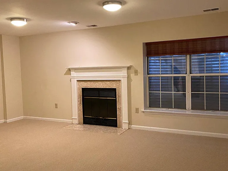 8569 Harvest View Ct — Photo 22