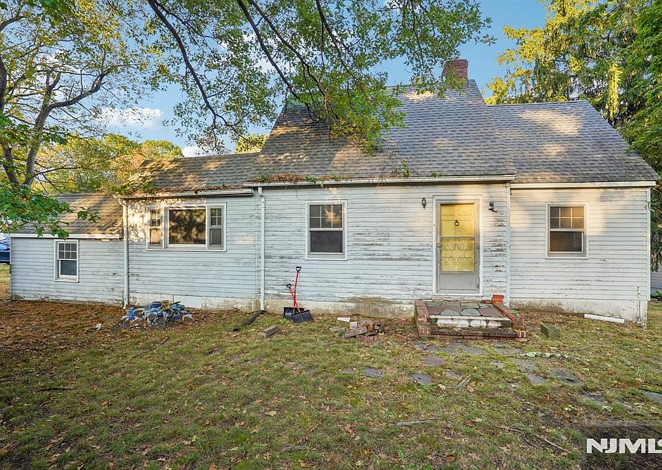 1st image of 914 Washington Avenue