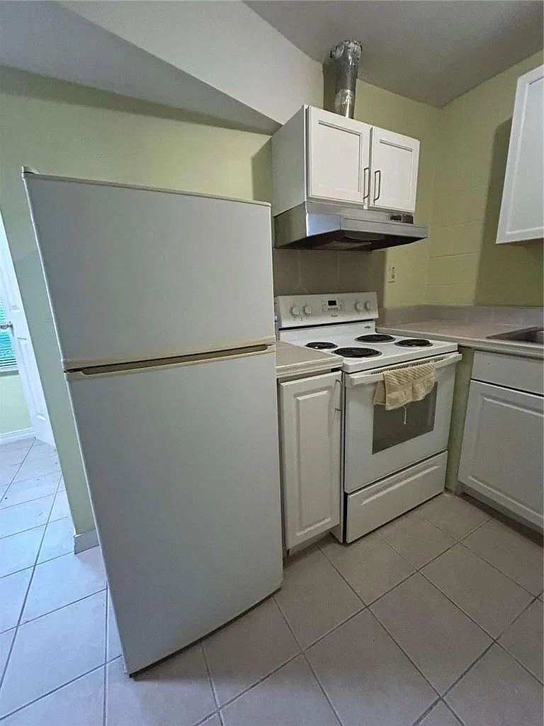 1 bed, 1.0 bath, $1,100 — Photo 3