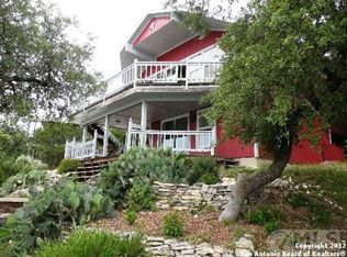 535 Lookout Dr, Lakehills, TX 78063