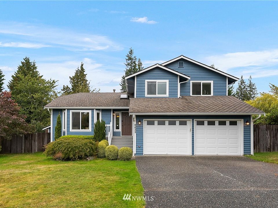 Home sits on a large corner lot - 2 big side yards and a spacious backyard