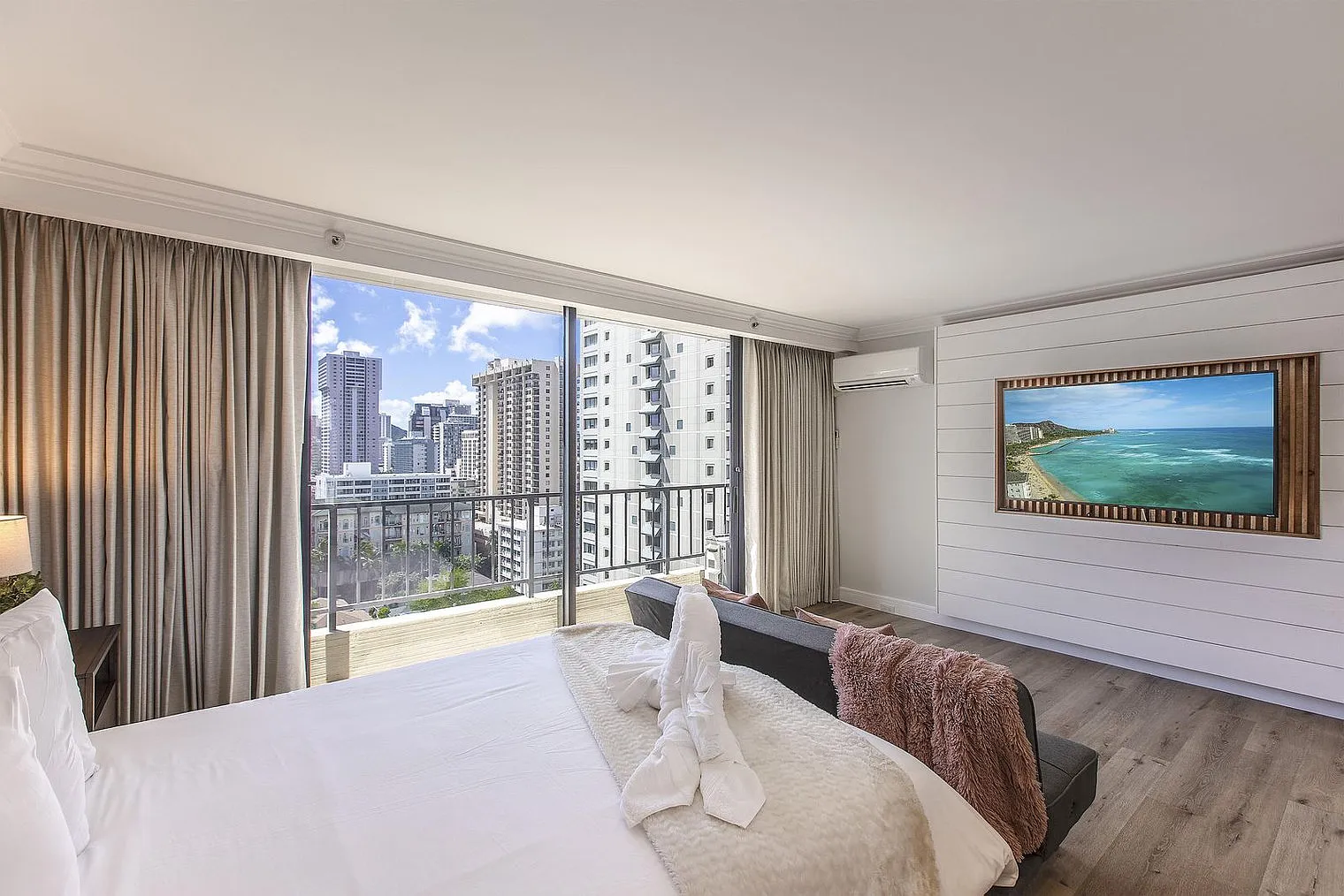 Studio, 1.0 bath, 355 sqft, $5,486 — Photo 2