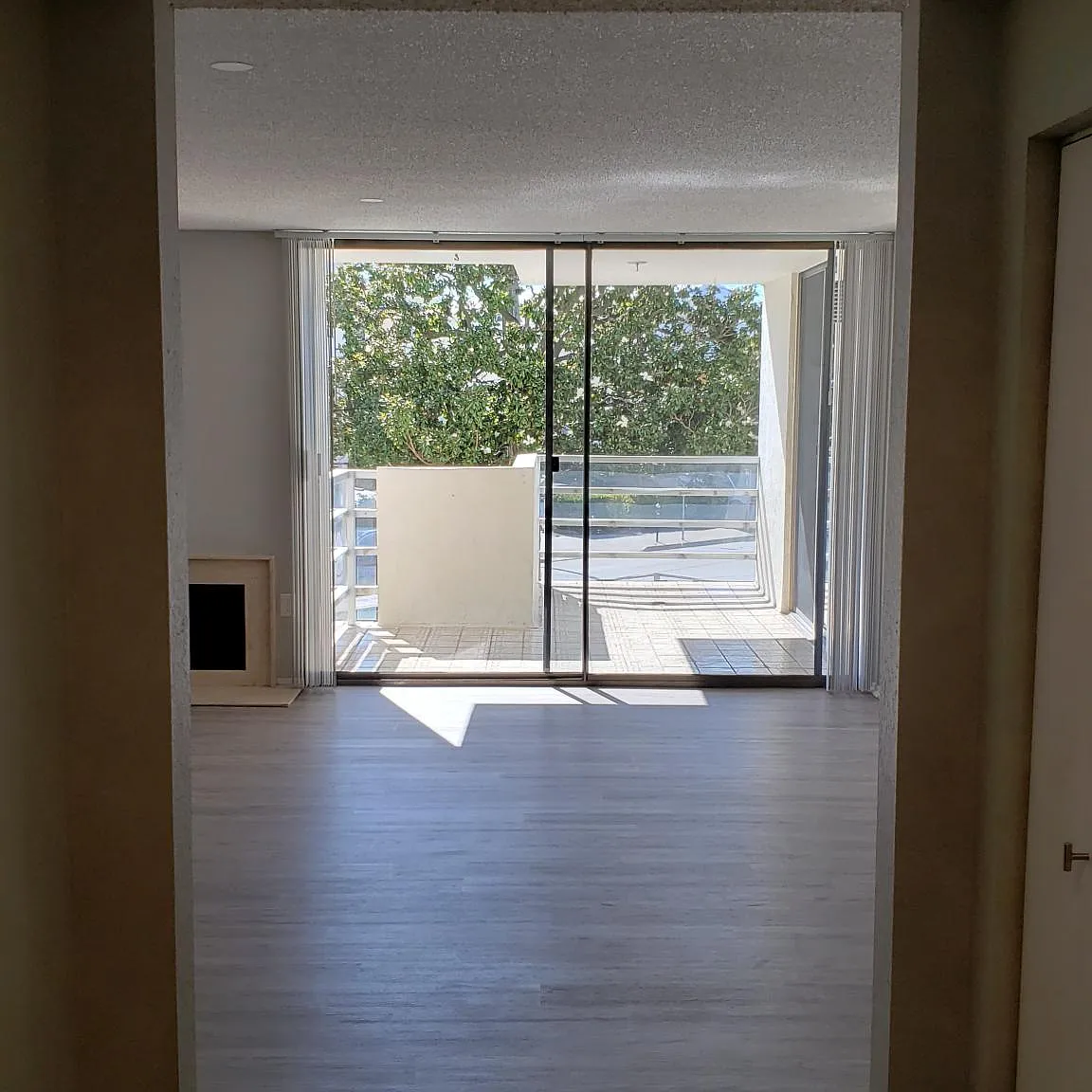 2 bed, 1600 sqft, $5,175 — Photo 3