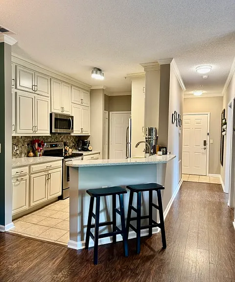 45 Sycamore Ave #521 — Photo 2