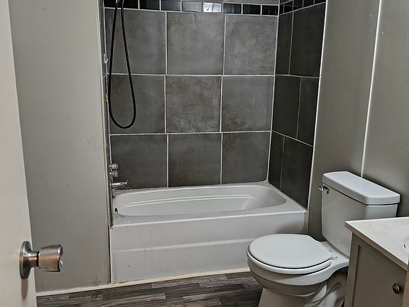 2nd Bathroom