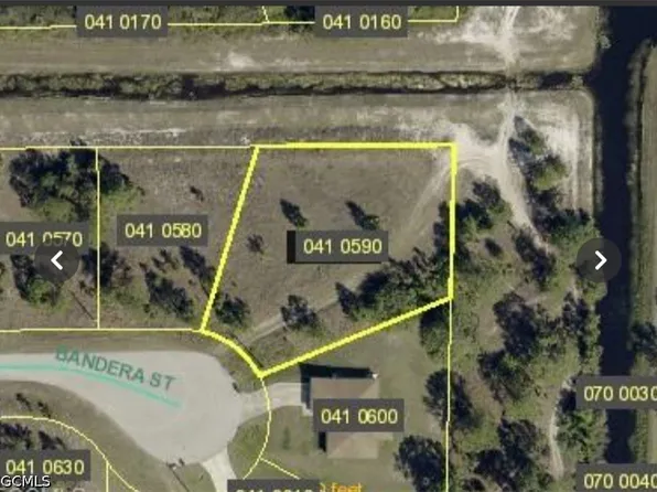 1049 Bandera St, Lehigh Acres, FL 33974