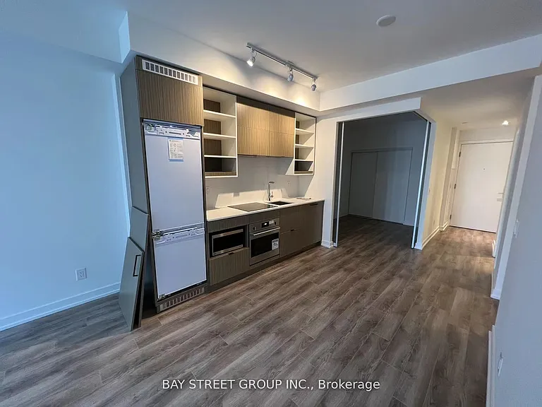 20 Edward St #1109 — Photo 3