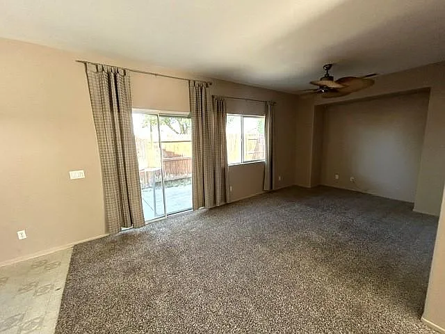643 Laxford Rd — Photo 4