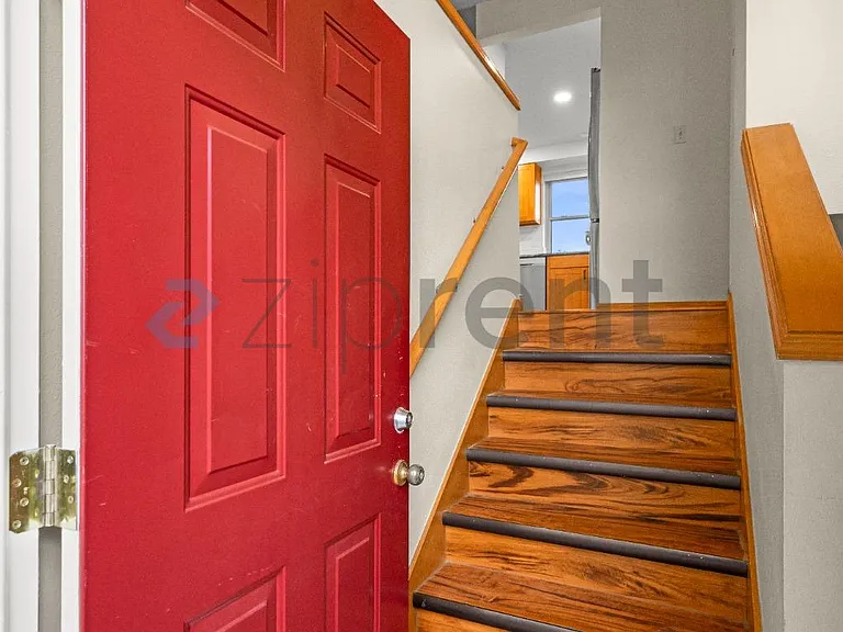 9915 SE 235th Pl — Photo 3