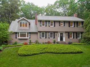 10 Flintlock Rdg, Simsbury, CT 06070