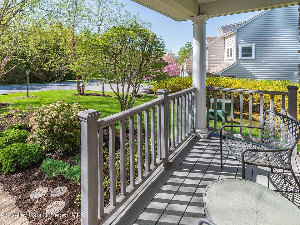 68 Hudson View Terrace, Hyde Park, NY 12538 | Zillow