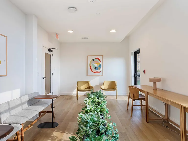 The Frank — Photo 26