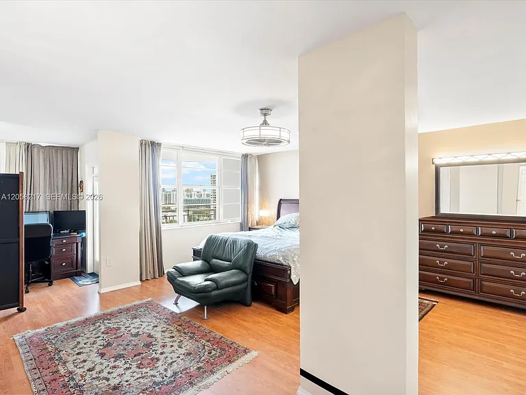18071 Biscayne Blvd #1401 — Photo 20
