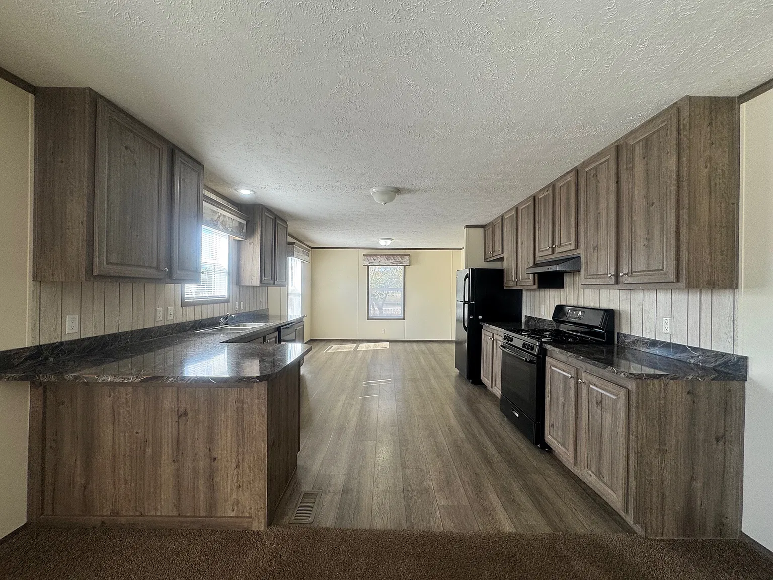 3 bed, 1568 sqft, $1,299 — Photo 3