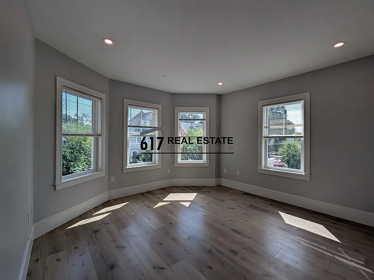 11 Holton St #2 — Photo 6