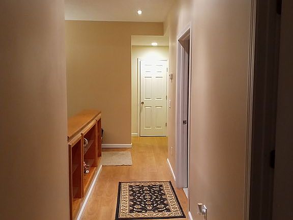 Lower hallway 9' ceilings