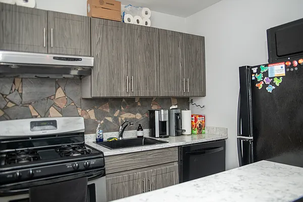 Rented by New York City Moves Team LLC | media 7