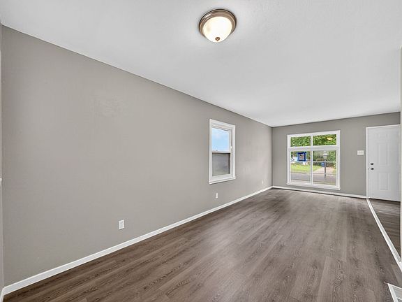 5th image of 416 Crawford Rd