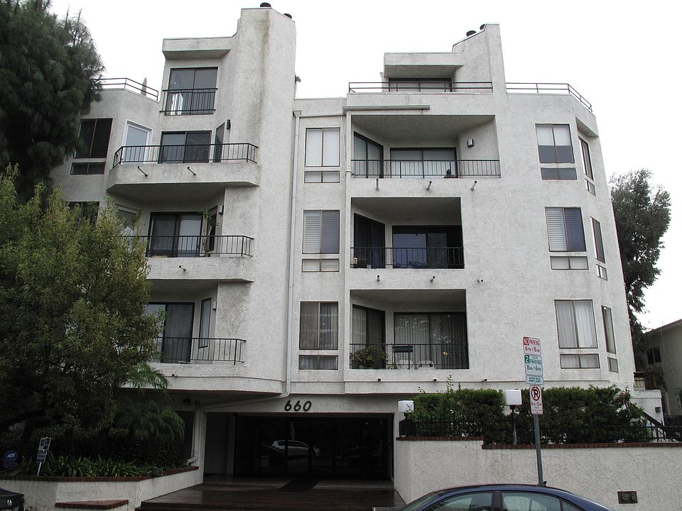 1st image of 660 Sweetzer Ave #103